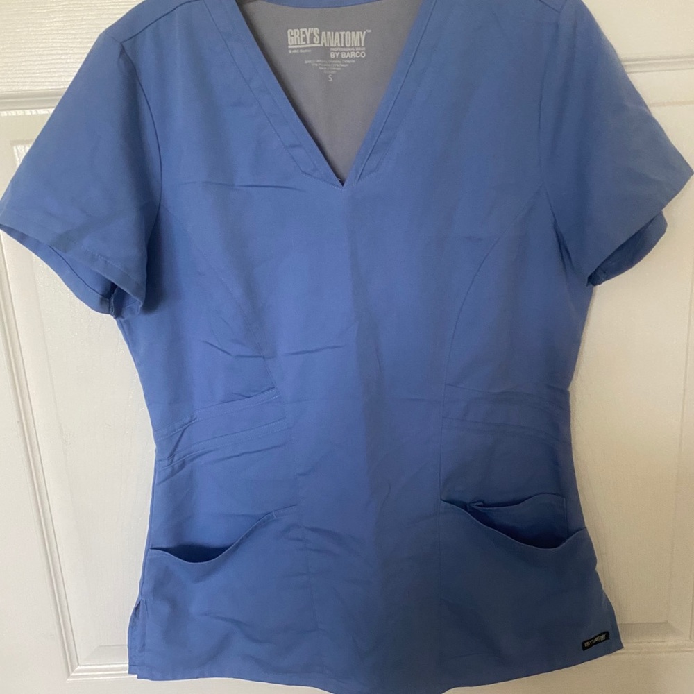 GREYS ANATOMY scrub set.